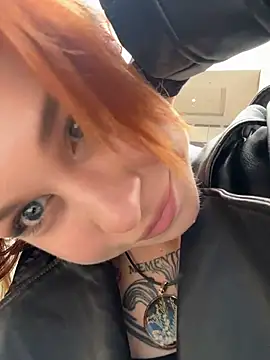 Snapshot of RosieSecret chatting on October 2025 08:13:02 AM RosieSecret online show from October 2025 08:13:02 AM