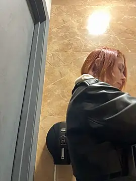 Snapshot of RosieSecret chatting on November 2025 08:05:02 AM RosieSecret online show from November 2025 08:05:02 AM