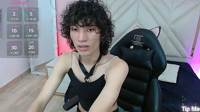 Snapshot of Chipi_tay chatting on October 2025 07:11:01 PM Chipi tay online show from October 2025 07:11:01 PM