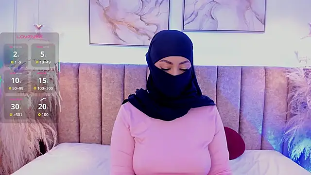 azza   online show from October 2025 12:04:02 PM