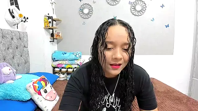 Snapshot of nay_and_aleja1 chatting on October 2025 03:37:02 AM nay and aleja1 online show from October 2025 03:37:02 AM
