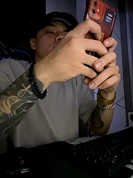 AlphaMasterXxx online show from September 2025 01:10:01 PM