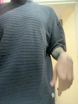 AlphaMasterXxx online show from October 2025 01:44:01 PM