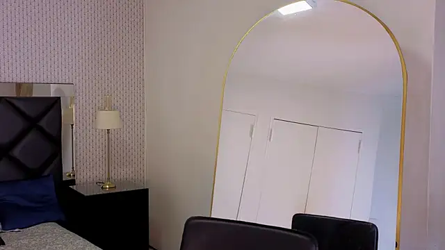 mysterius boy online show from October 2025 07:47:02 PM