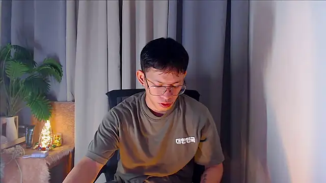 pinkcock froi2305 online show from October 2025 01:03:02 AM