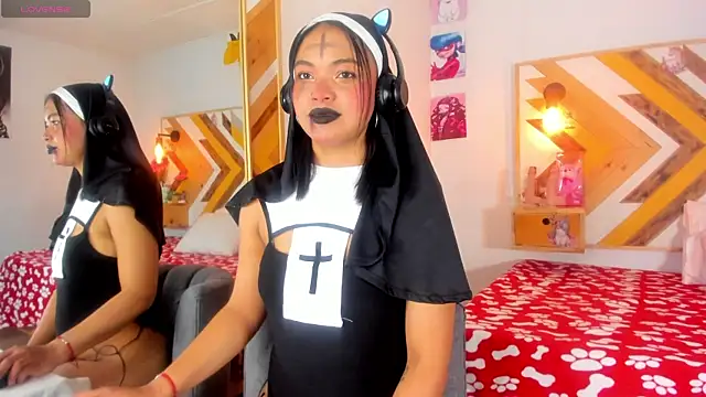 SoleneFontaine online show from October 2025 12:28:02 PM