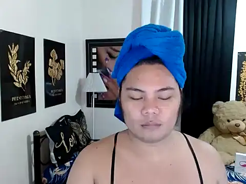 TSbrianaHugeCock online show from February 2026 03:12:01 PM