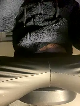 Skeye2 online show from December 2025 01:55:02 AM