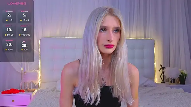 Snapshot of Monica_Leen chatting on February 2026 06:24:01 AM Monica Leen online show from February 2026 06:24:01 AM