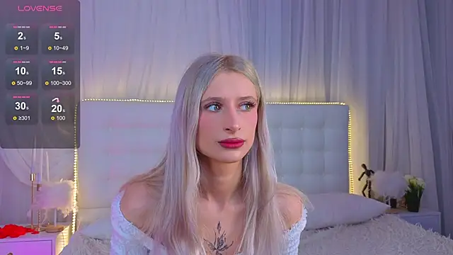 Snapshot of Monica_Leen chatting on February 2026 06:22:02 AM Monica Leen online show from February 2026 06:22:02 AM