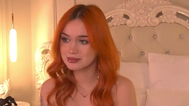 RemyFoxys online show from October 2025 08:03:01 AM