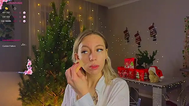 Snapshot of NyxaThorn chatting on December 2025 02:35:01 PM NyxaThorn online show from December 2025 02:35:01 PM