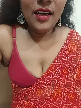 Snapshot of Aunty_Boy_143 chatting on July 2026 01:32:02 PM Aunty Boy 143 online show from July 2026 01:32:02 PM