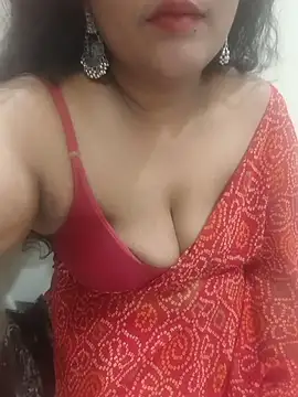 Snapshot of Aunty_Boy_143 chatting on July 2026 04:39:33 PM Aunty Boy 143 online show from July 2026 04:39:33 PM