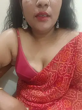 Snapshot of Aunty_Boy_143 chatting on July 2026 07:39:01 PM Aunty Boy 143 online show from July 2026 07:39:01 PM