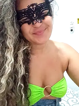 RaphinhaSanches online show from October 2025 12:01:02 PM