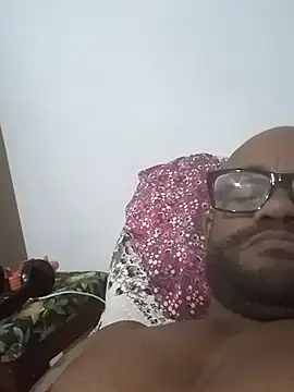 Snapshot of Parrudosjk chatting on November 2025 02:17:01 PM Parrudosjk online show from November 2025 02:17:01 PM