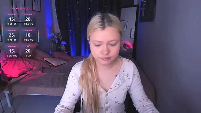 Snapshot of Millie_Vanillies chatting on October 2025 02:51:01 PM Millie Vanillies online show from October 2025 02:51:01 PM