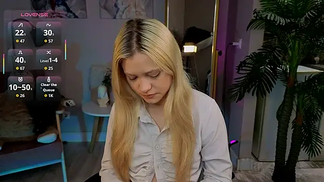 Snapshot of Millie_Vanillies chatting on October 2025 01:34:01 PM Millie Vanillies online show from October 2025 01:34:01 PM