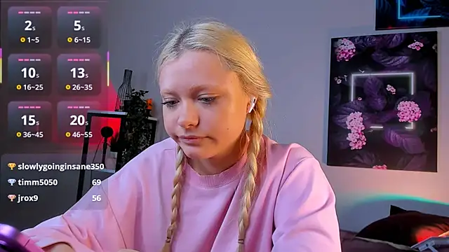 Snapshot of Millie_Vanillies chatting on November 2025 10:40:02 AM Millie Vanillies online show from November 2025 10:40:02 AM