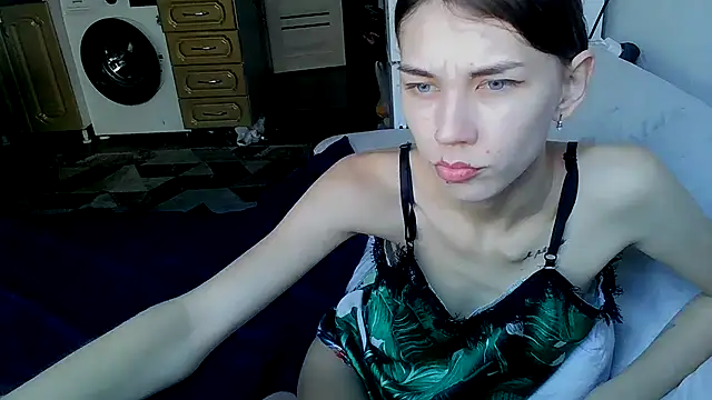 Crazy Empresis online show from September 2025 05:44:02 AM