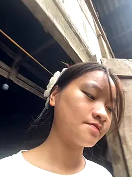   Nhug  05 online show from October 2025 01:14:01 AM