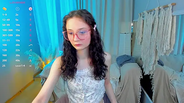 MilliMouse online show from October 2025 06:17:02 PM