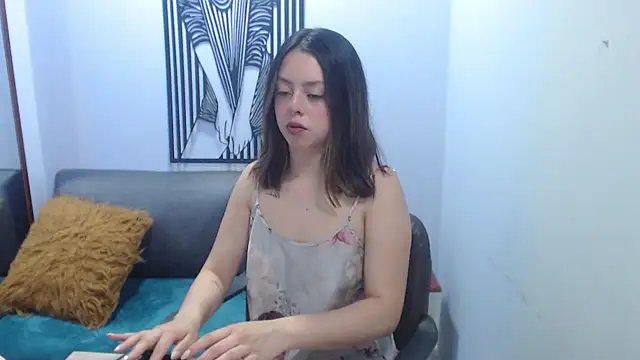 Snapshot of LiaGlow chatting on September 2025 03:56:01 PM LiaGlow online show from September 2025 03:56:01 PM