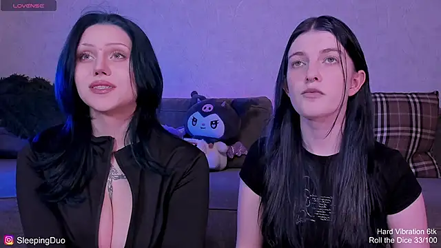 Snapshot of Threesomebabes chatting on June 2026 07:23:02 PM Threesomebabes online show from June 2026 07:23:02 PM
