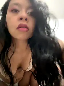 Snapshot of Lincy_and_hanna chatting on October 2025 04:05:01 AM Lincy and hanna online show from October 2025 04:05:01 AM