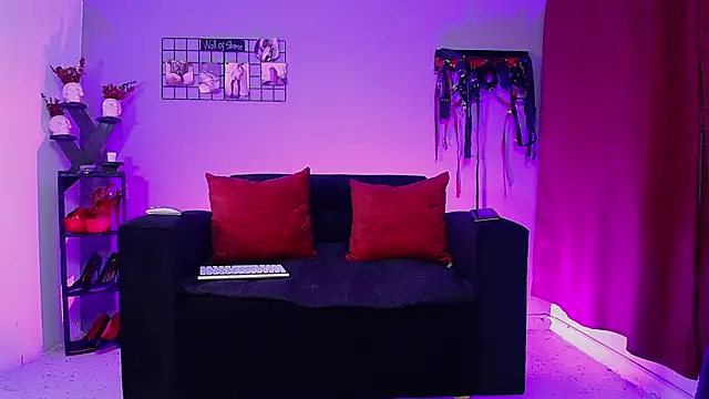 Daphne Clarke online show from October 2025 10:05:02 AM