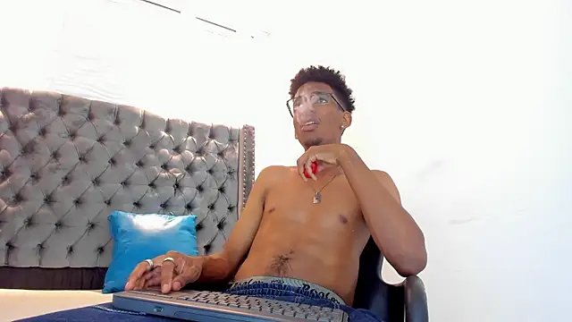 nero reyd online show from September 2025 08:03:01 PM