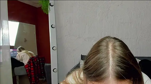 Vel1ka online show from September 2025 04:25:02 AM