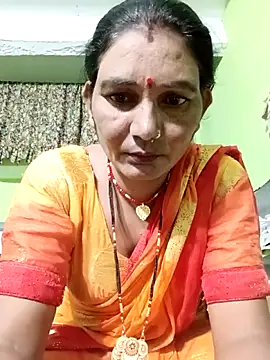 Snapshot of ZIVAA chatting on June 2026 06:44:01 AM ZIVAA online show from June 2026 06:44:01 AM
