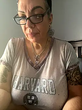 dieseldame1313 online show from November 2025 08:30:02 PM