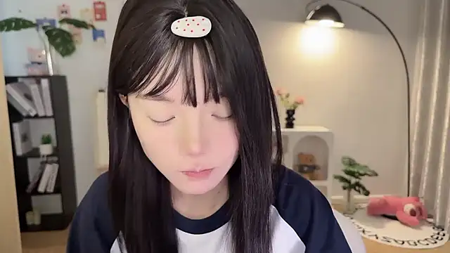 Momo-xx online show from September 2025 12:27:01 AM