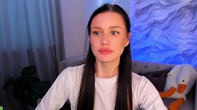 Snapshot of Aria_Mila chatting on April 2026 11:08:02 AM Aria Mila online show from April 2026 11:08:02 AM