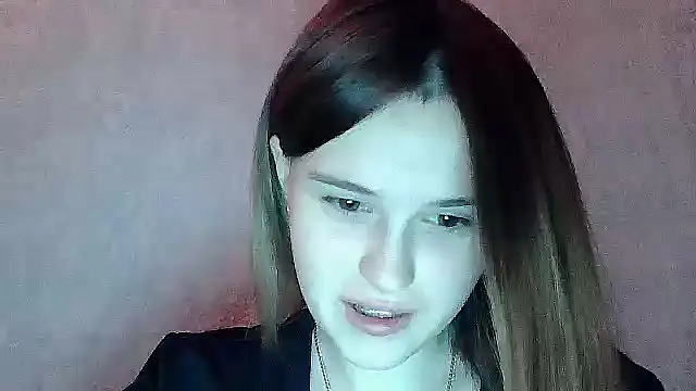 Snapshot of SweetLoraa chatting on October 2025 05:02:02 PM SweetLoraa online show from October 2025 05:02:02 PM