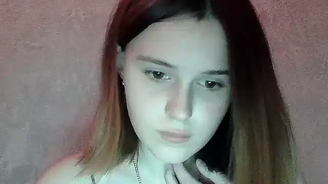 Snapshot of SweetLoraa chatting on October 2025 01:07:02 AM SweetLoraa online show from October 2025 01:07:02 AM