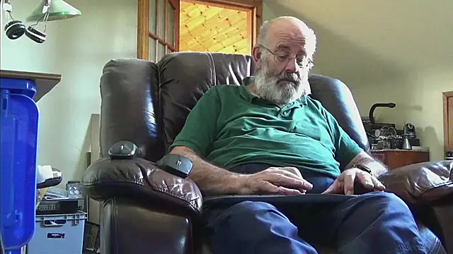 janzer13 online show from September 2025 12:43:01 PM