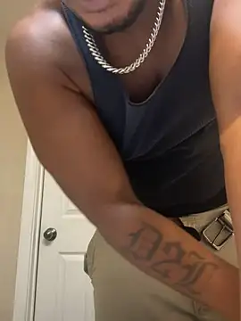 KeYBuMp323 online show from October 2025 03:01:01 PM