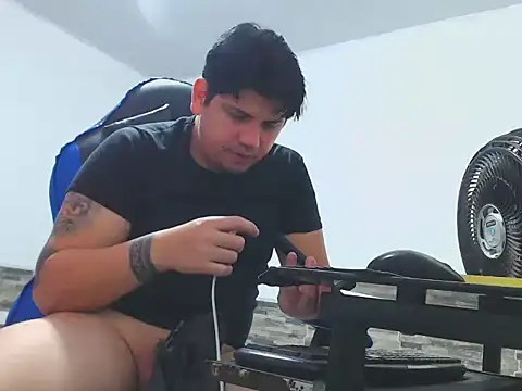Snapshot of mister_cum1999 chatting on May 2026 07:50:02 AM mister cum1999 online show from May 2026 07:50:02 AM