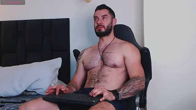 Snapshot of Drake_Cole chatting on May 2026 10:38:02 PM Drake Cole online show from May 2026 10:38:02 PM