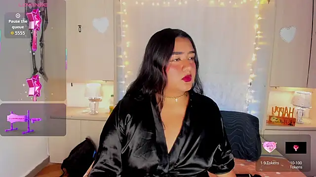 Snapshot of LilyWhitney chatting on October 2025 04:15:02 AM LilyWhitney online show from October 2025 04:15:02 AM