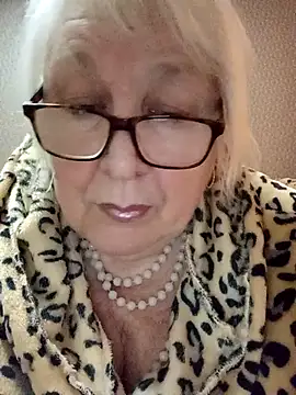 Alexia64231 online show from November 2025 05:09:02 AM