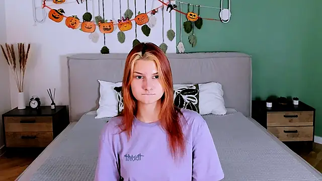 NightOpal online show from November 2025 04:20:02 PM