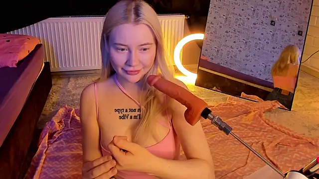 Lillie Berry online show from February 2026 05:06:02 AM