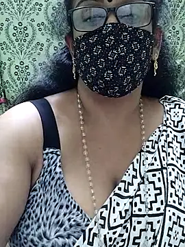 Snapshot of sweet-lotus chatting on September 2025 05:24:01 PM sweet-lotus online show from September 2025 05:24:01 PM