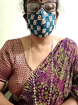 Snapshot of sweet-lotus chatting on October 2025 06:10:02 AM sweet-lotus online show from October 2025 06:10:02 AM