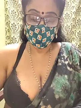 Snapshot of sweet-lotus chatting on October 2025 06:16:02 PM sweet-lotus online show from October 2025 06:16:02 PM